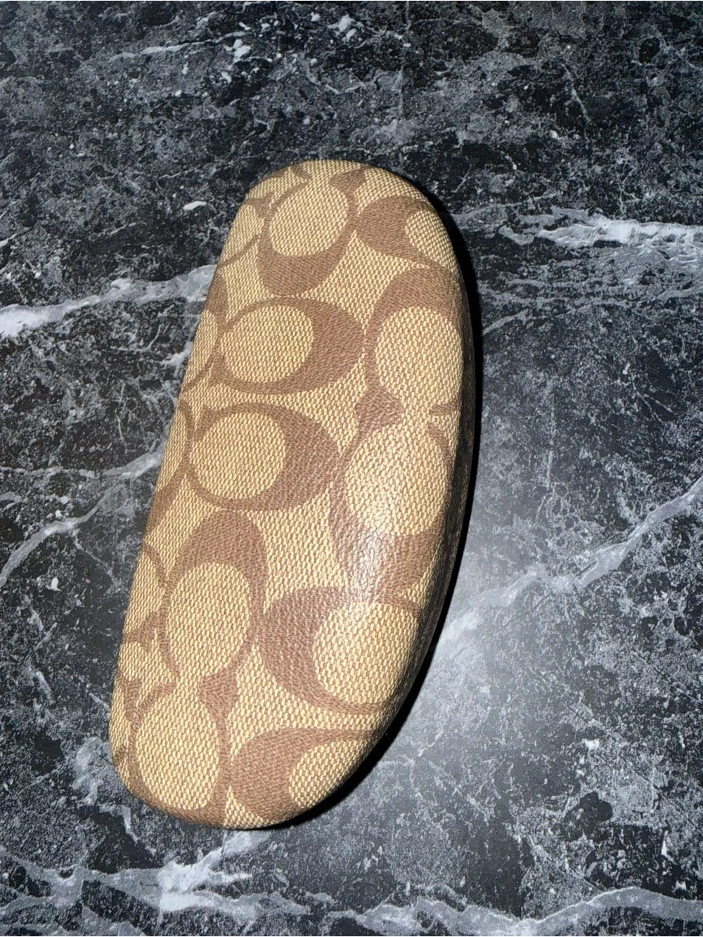 Coach authentic hard